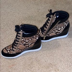 Brand New Shoe Dazzle High Top Sneakers